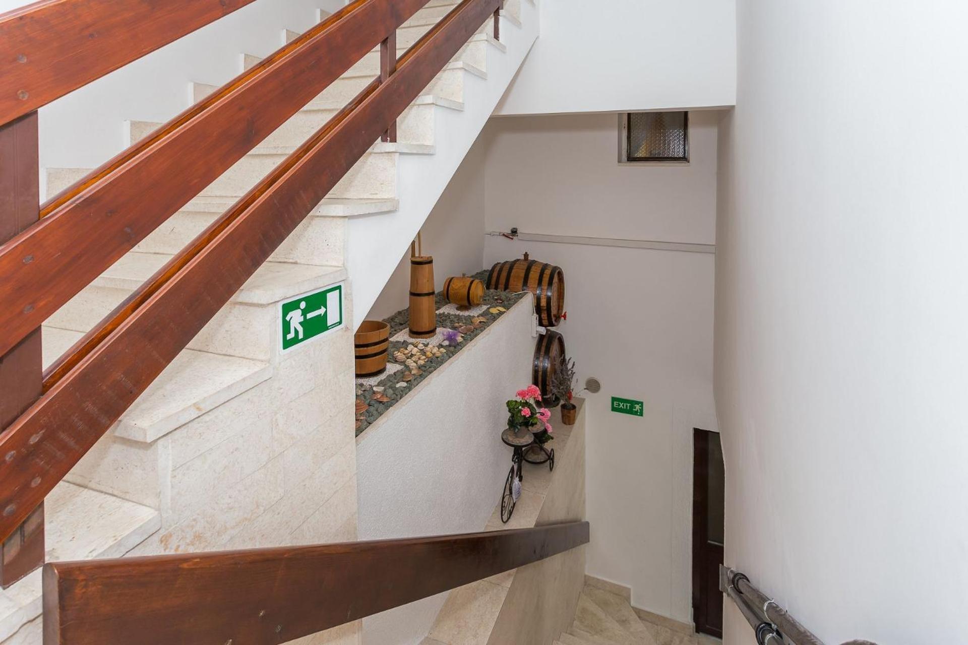 Apartments Verica - 15 M From Beach Krilo Exterior photo