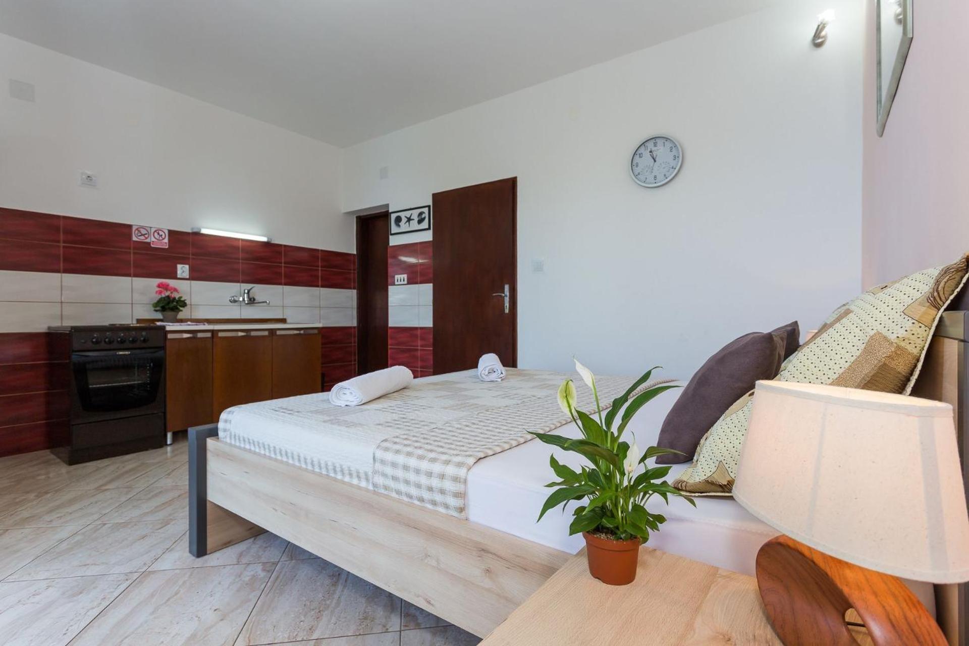 Apartments Verica - 15 M From Beach Krilo Exterior photo