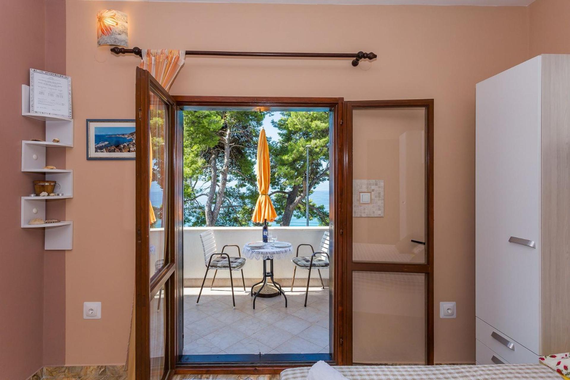 Apartments Verica - 15 M From Beach Krilo Exterior photo