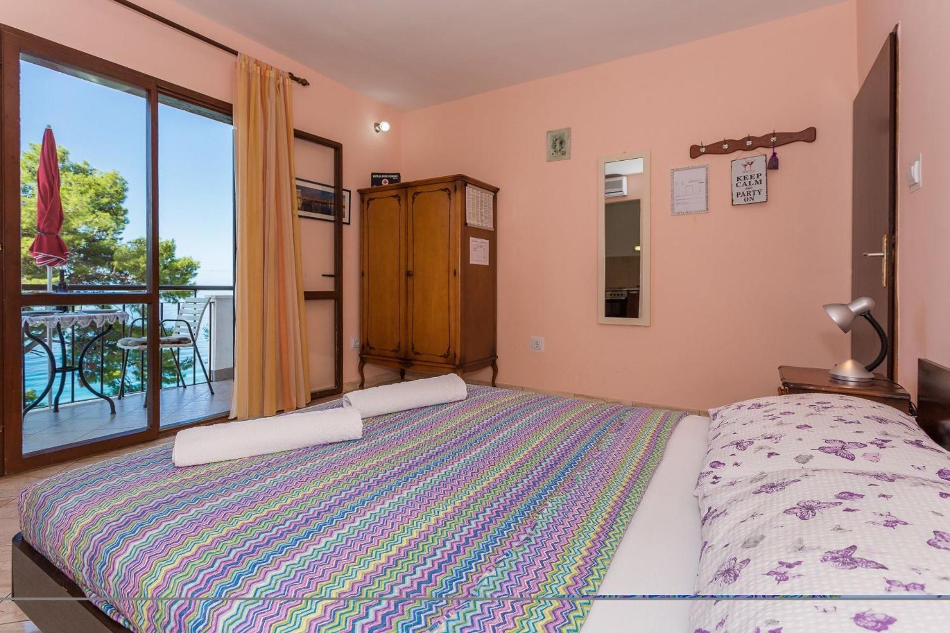 Apartments Verica - 15 M From Beach Krilo Exterior photo